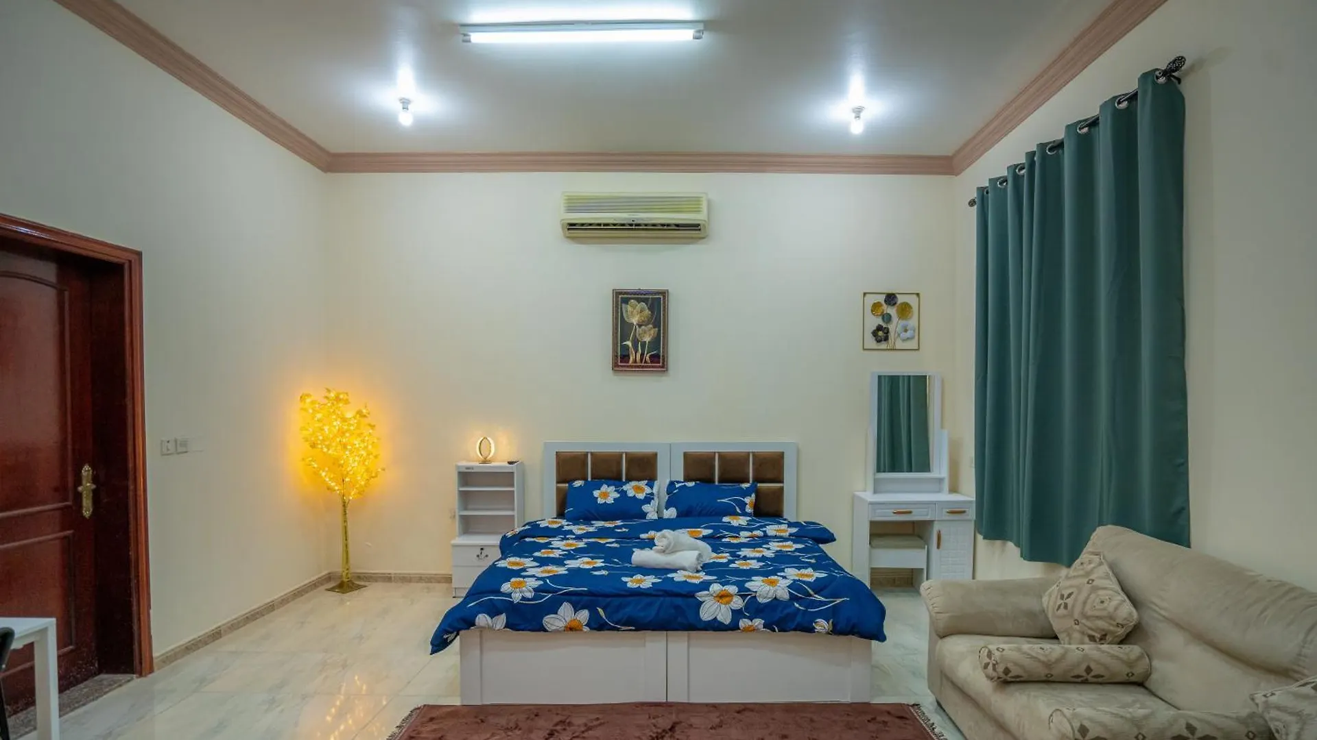 Super Worthy Room Abú Dhabí 0*,  Spojené arabské emiráty