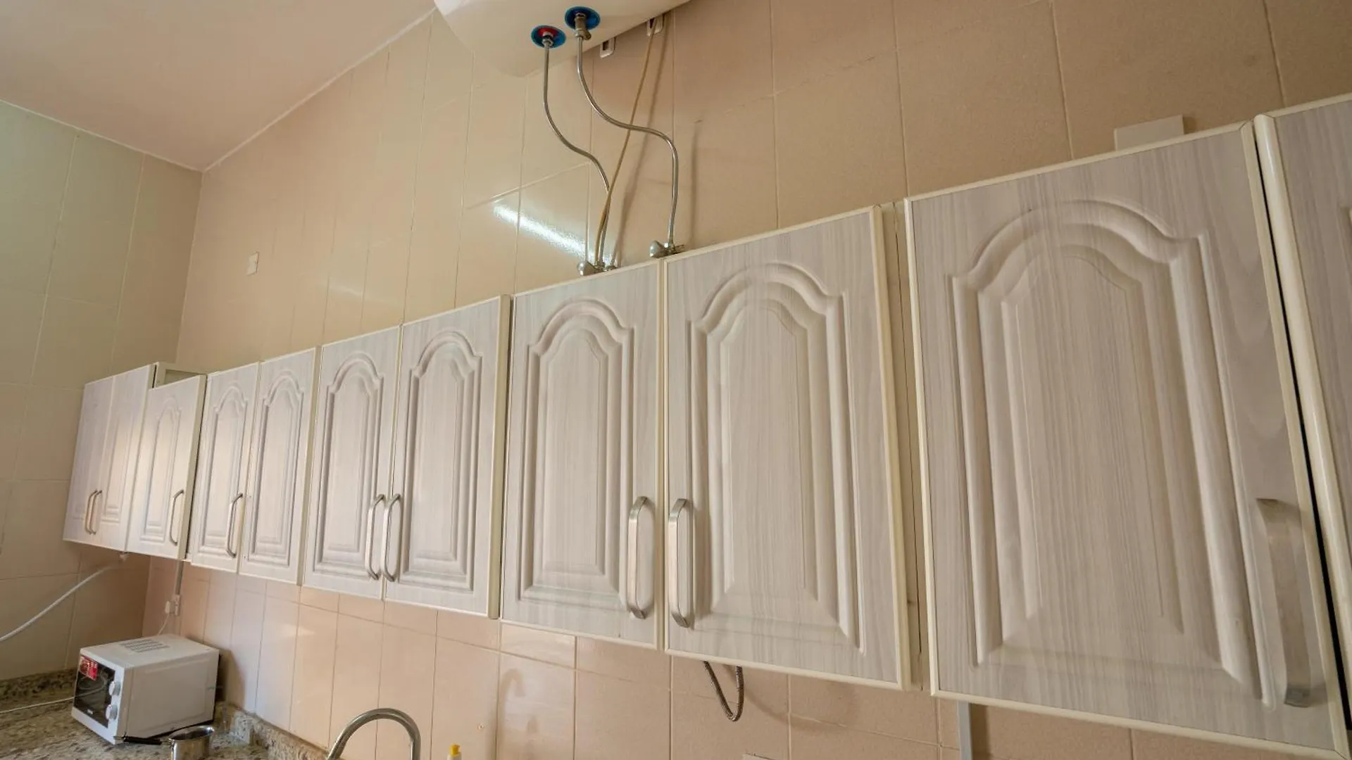 Super Worthy Room Abú Dhabí Ubytování v soukromí
