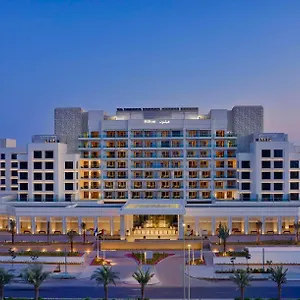 5* Üdülőközpont Hilton Yas Island